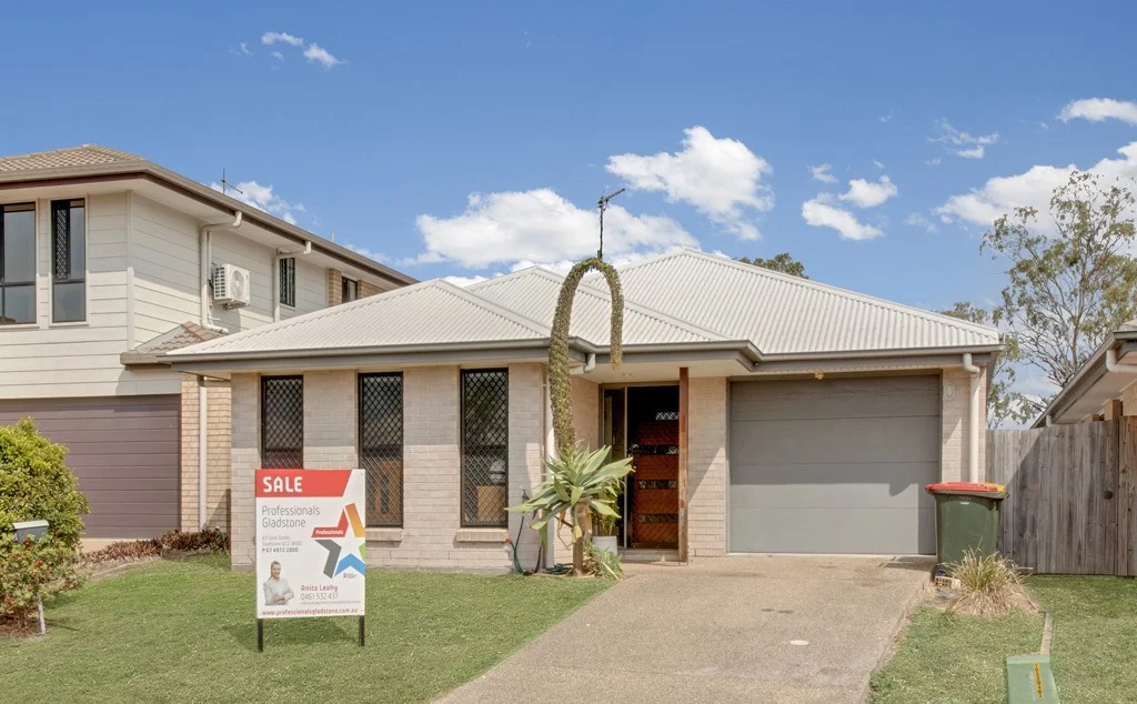 49 Petrel Street (1/12)