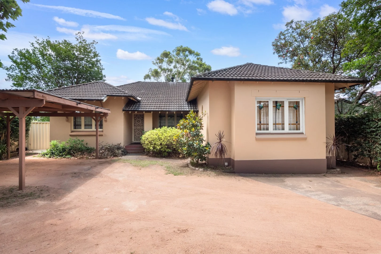 49 Windsor Street (1/9)