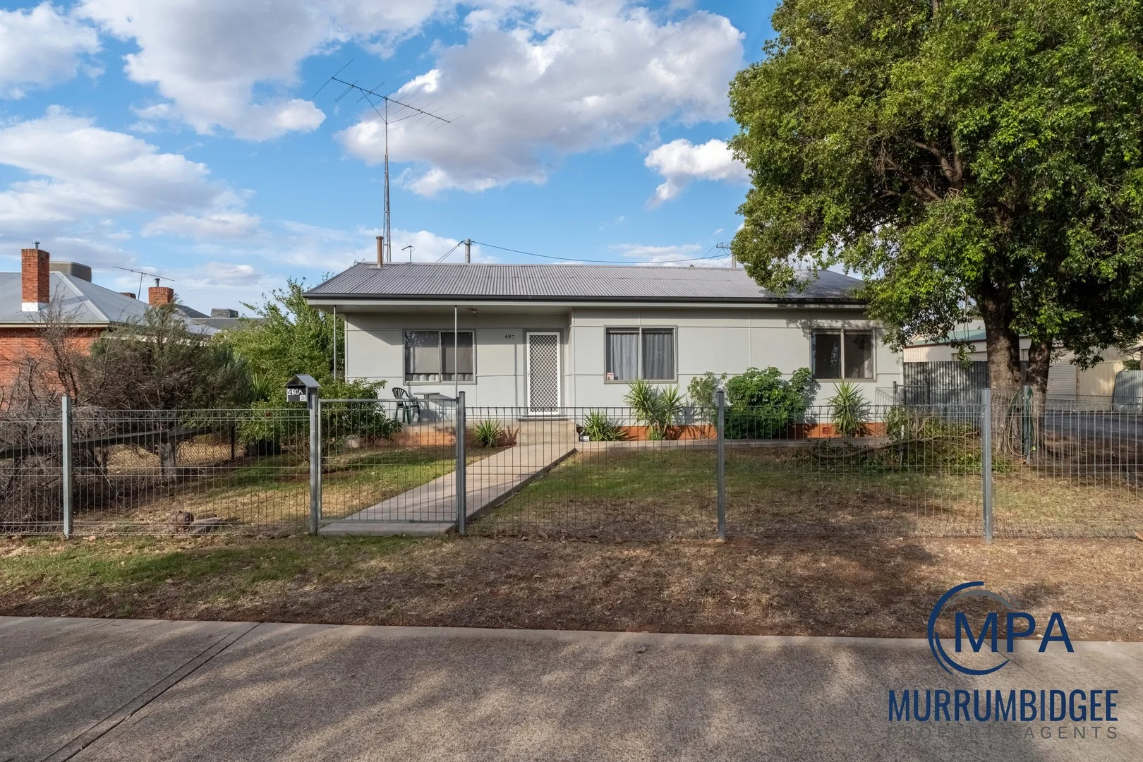 49A Acacia Avenue (1/1)