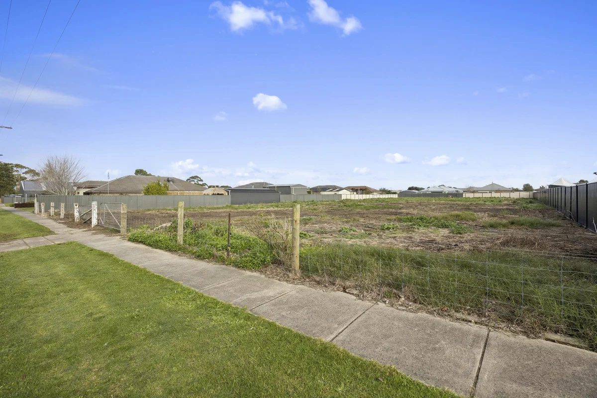 49A Cants Road - Image 3