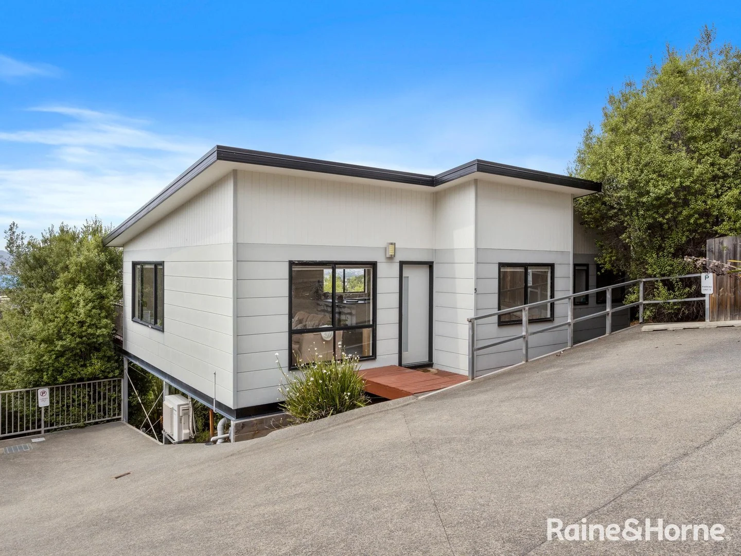 5/10 Ironbark Drive (1/19)