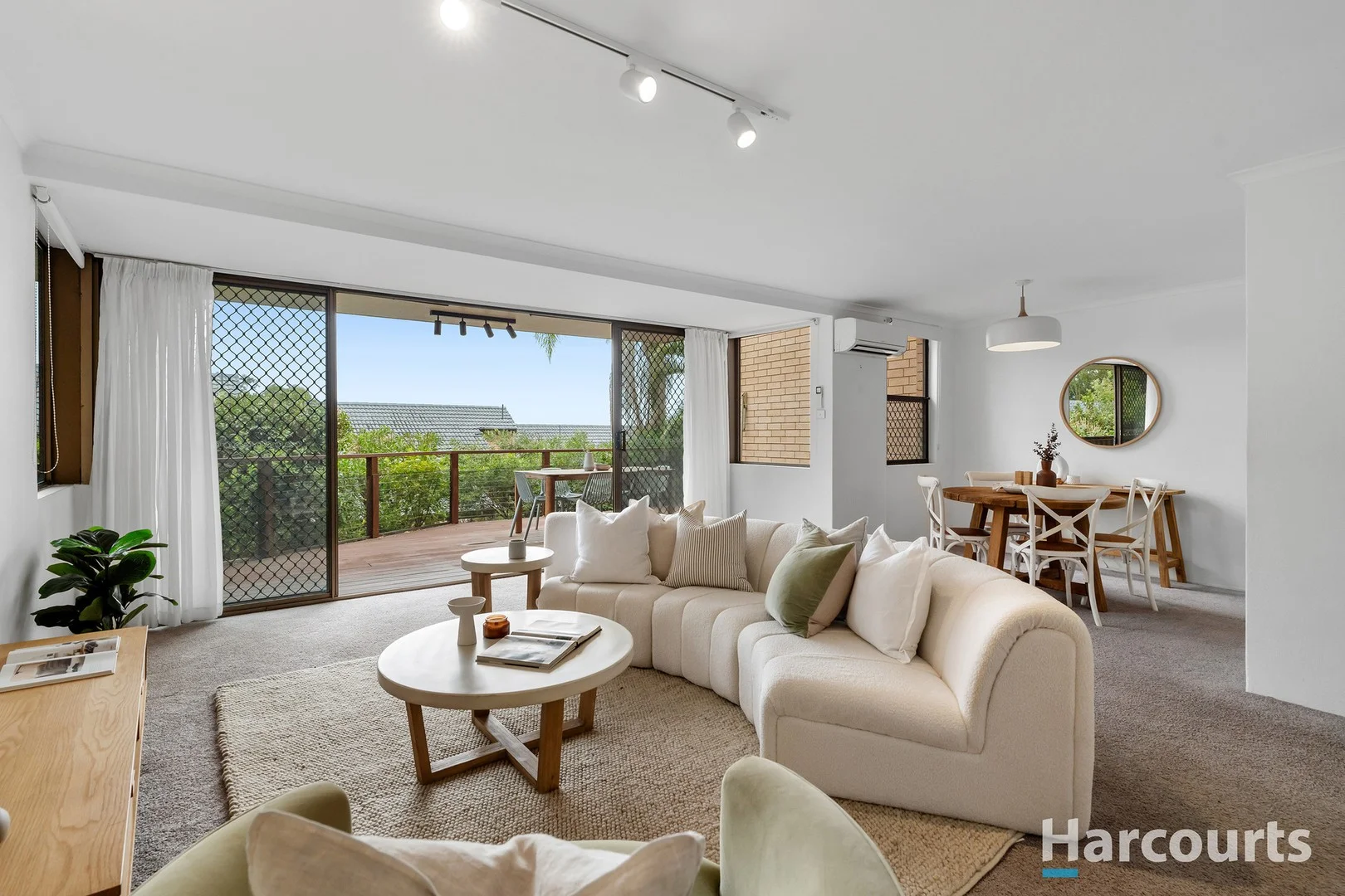 5/102 Madison Drive (1/19)
