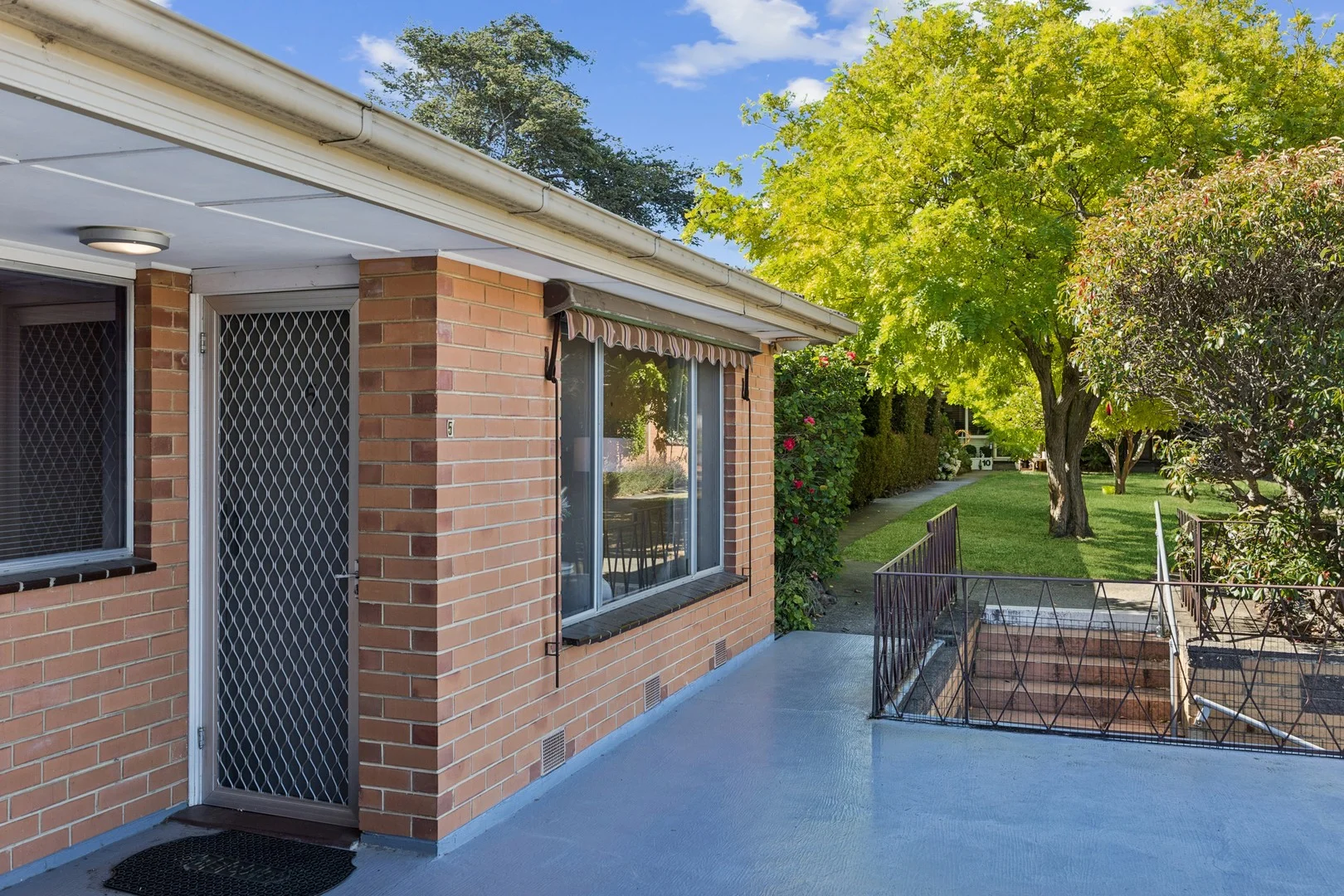 5/15 Florence Street (1/8)
