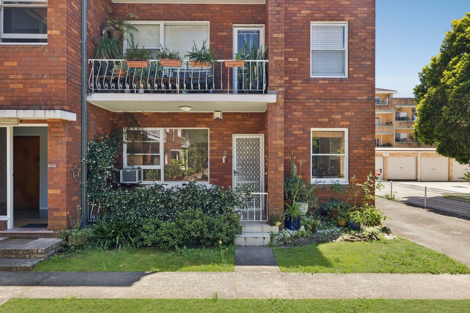 5/176 Russell Avenue (1/15)