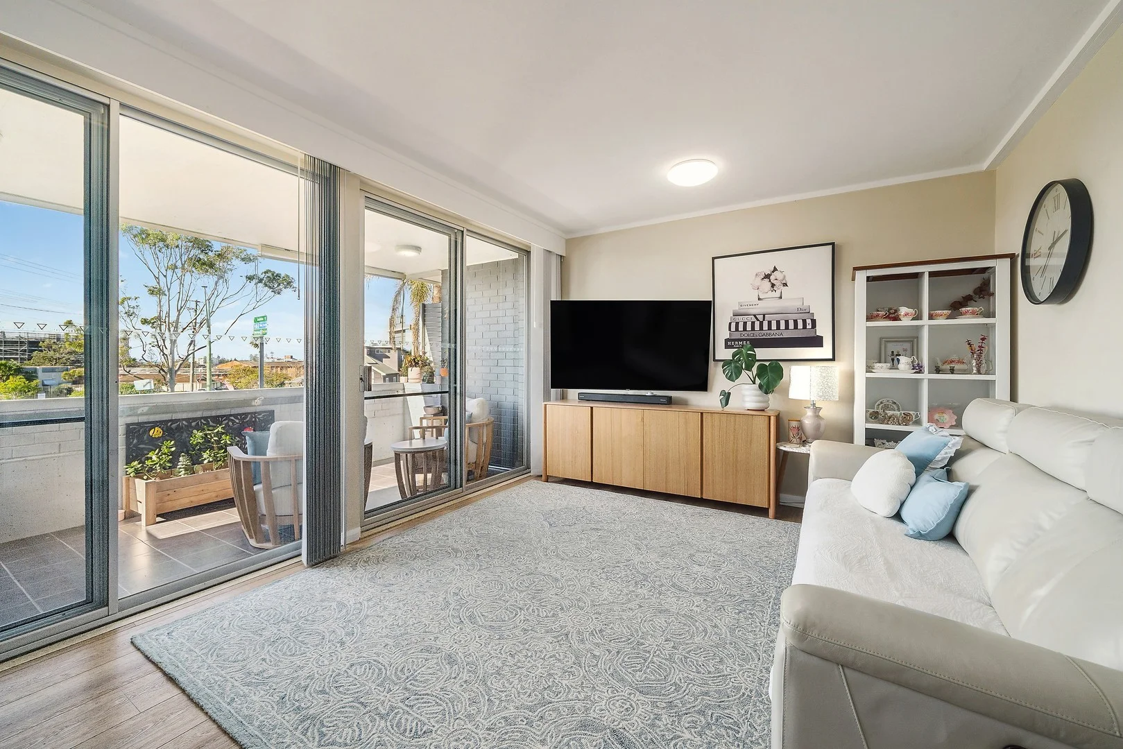 5/6 Hastings River Drive (1/7)