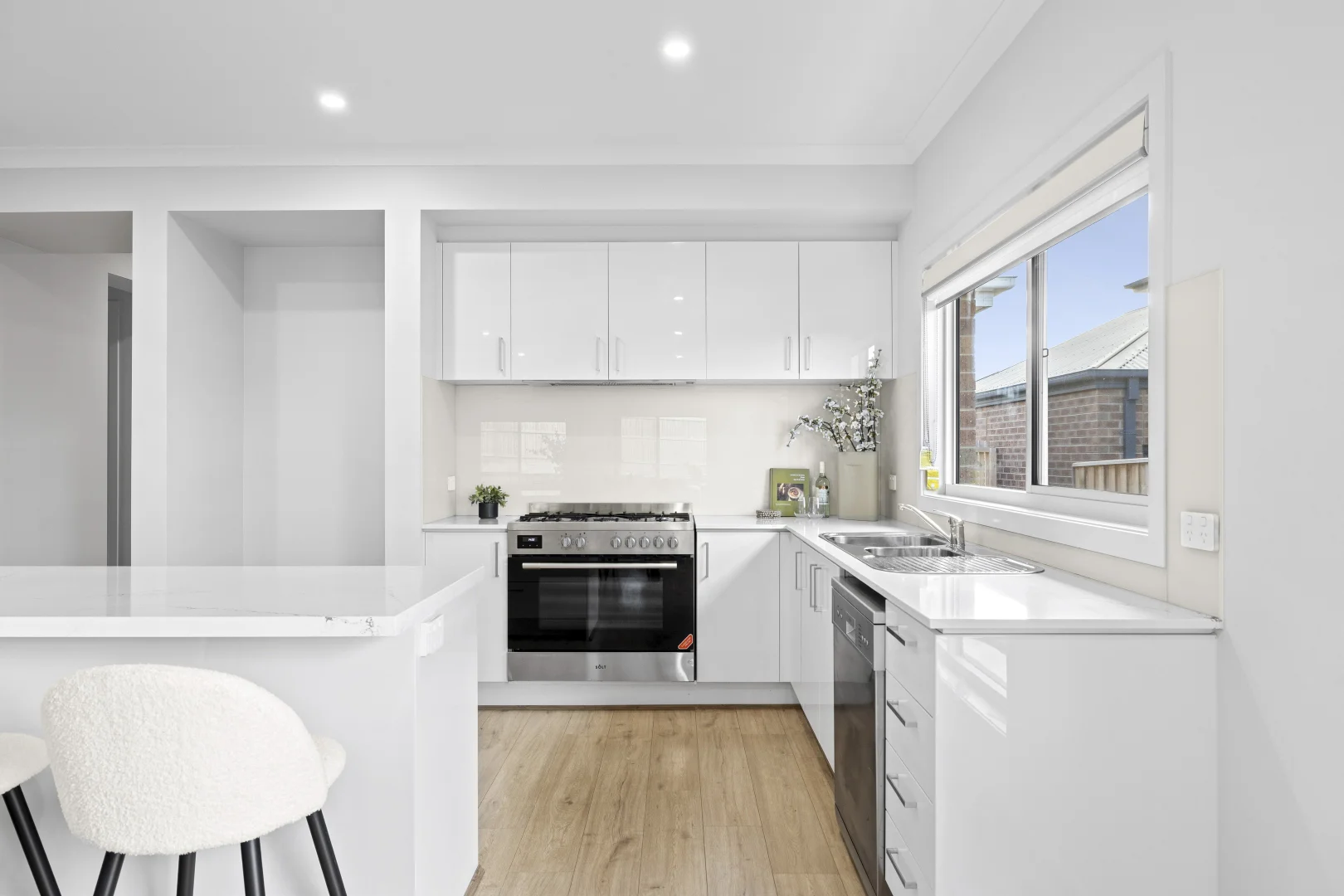 5 Amber Rise - Image 5