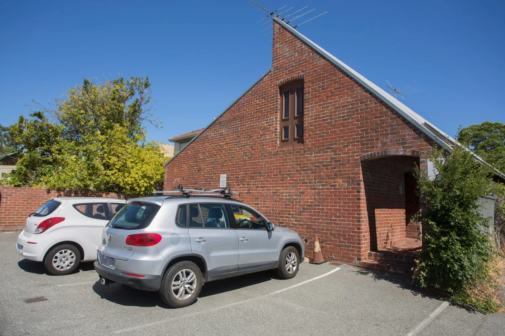 5 and 6/14 Leura Street (1/1)