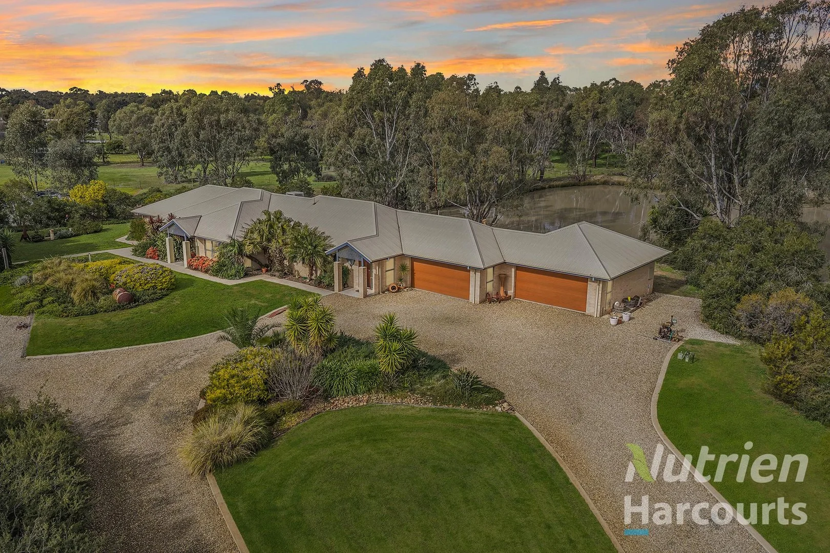 5 Bateman Drive (1/3)