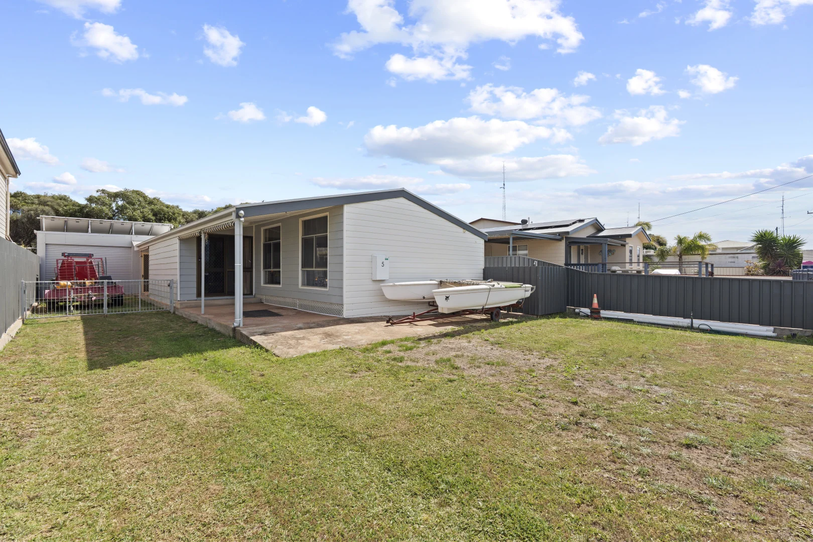5 Bayview Parade - Image 2