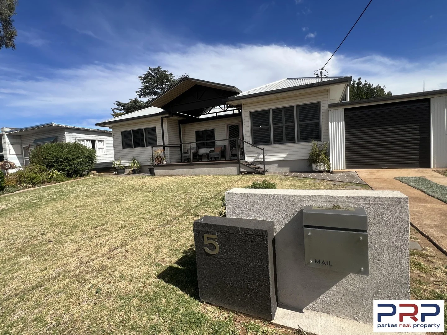 5 Brolgan Road (1/11)