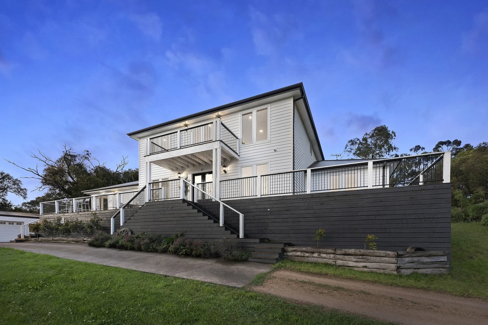 5 Cleves Road North (1/28)