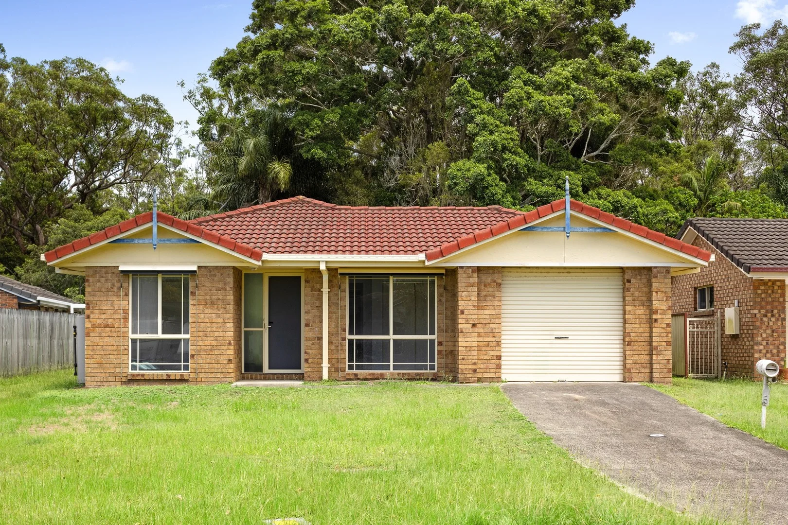 5 Coral Court (1/17)