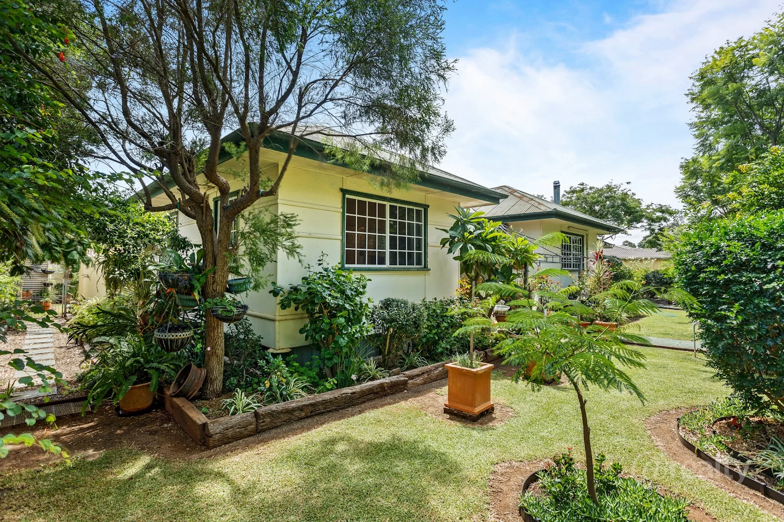 5 Edward Street (1/11)