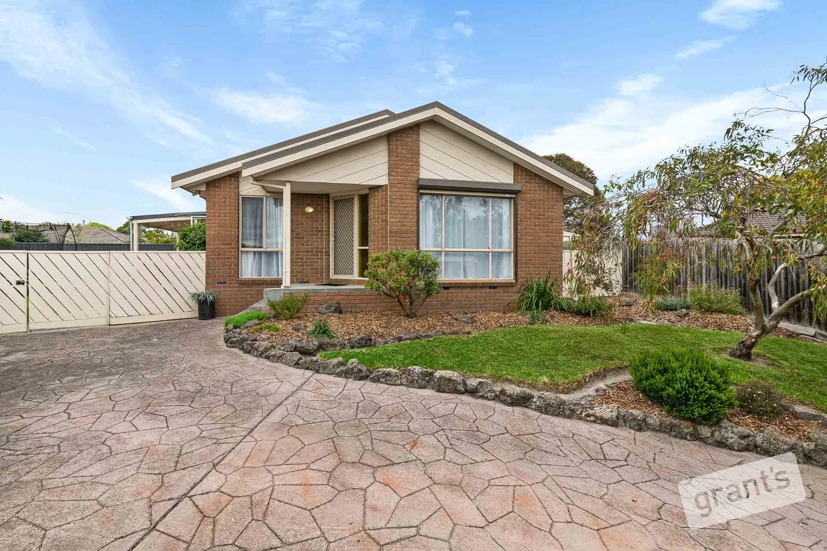 5 Fairleigh Court (1/26)