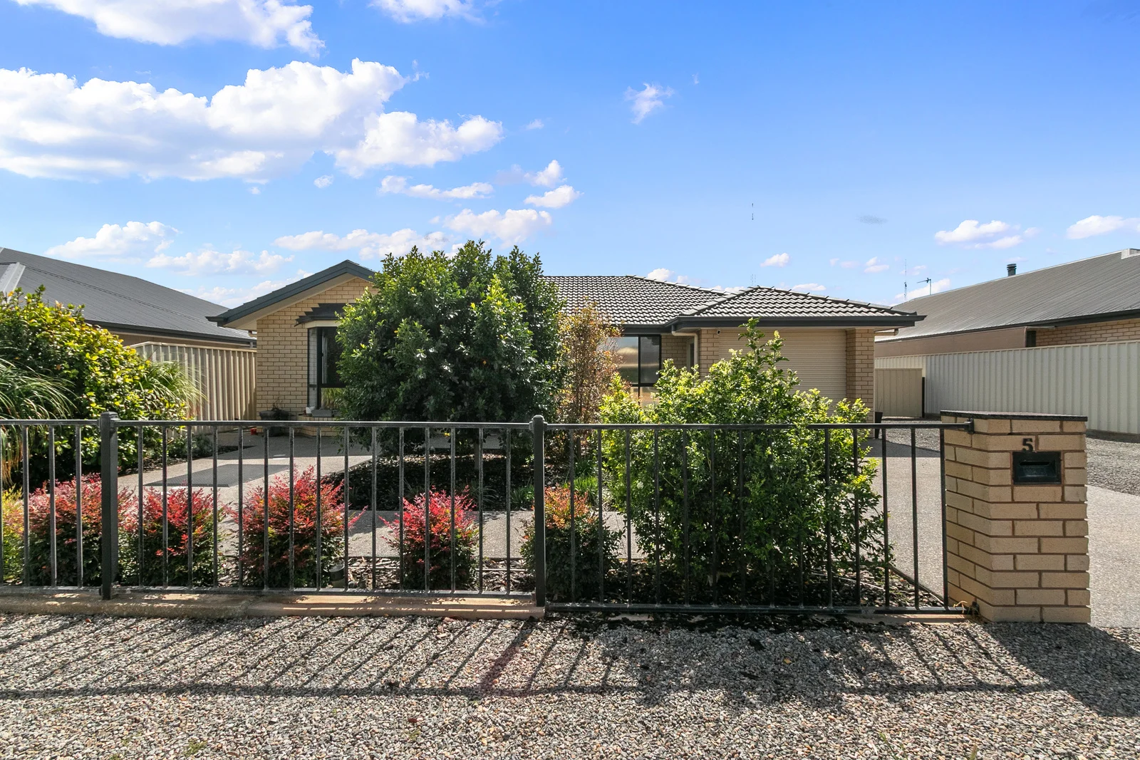 5 George Street - Image 4