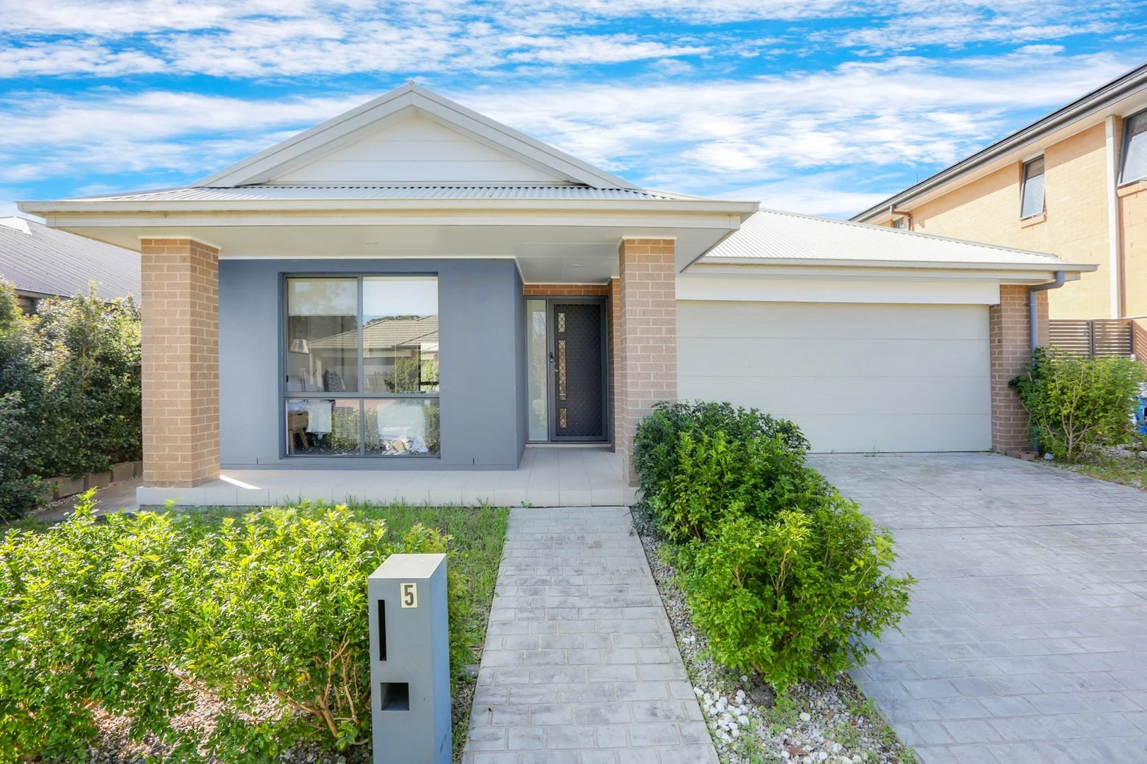5 Gill Street (1/13)