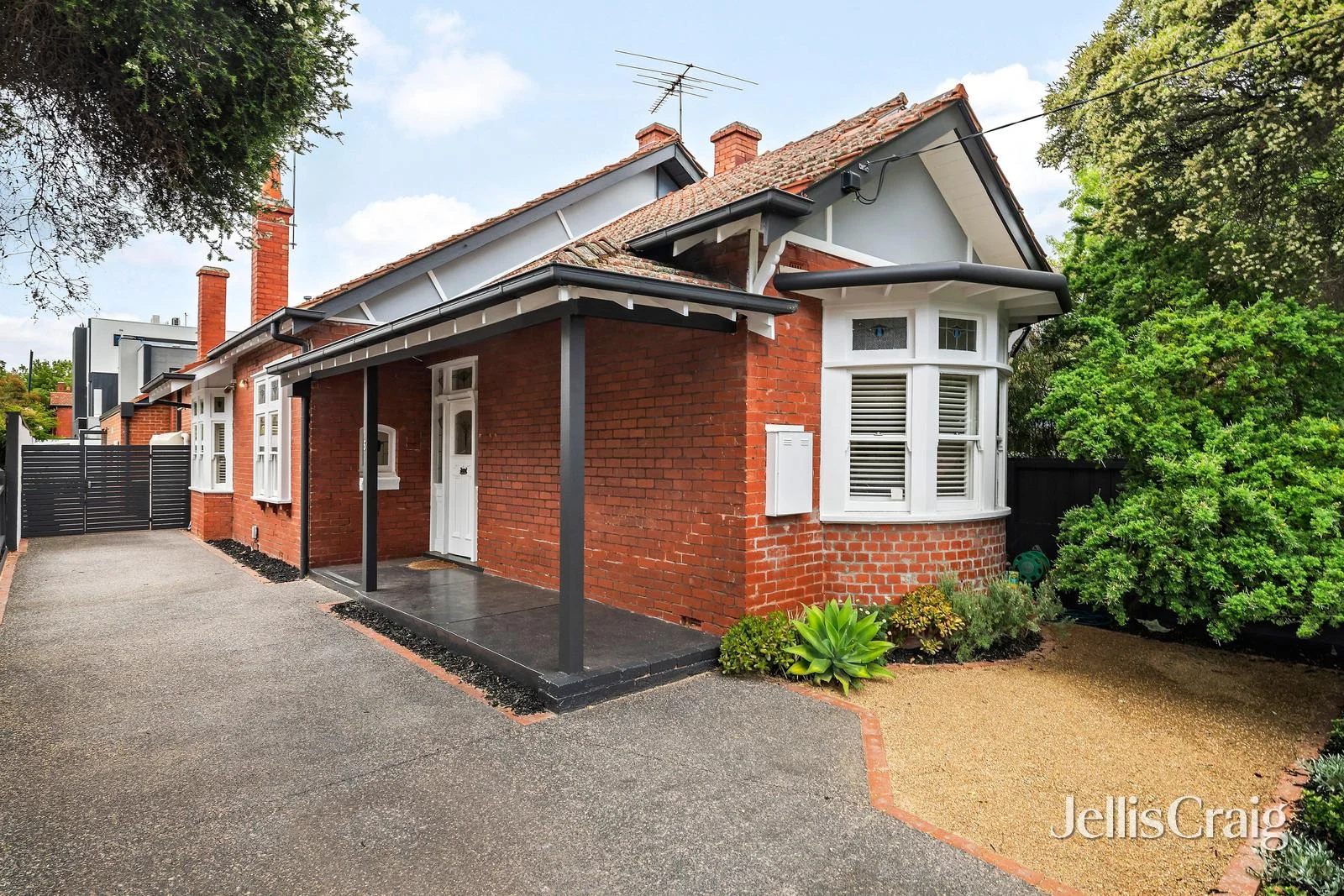 5 Hartpury Avenue (1/19)