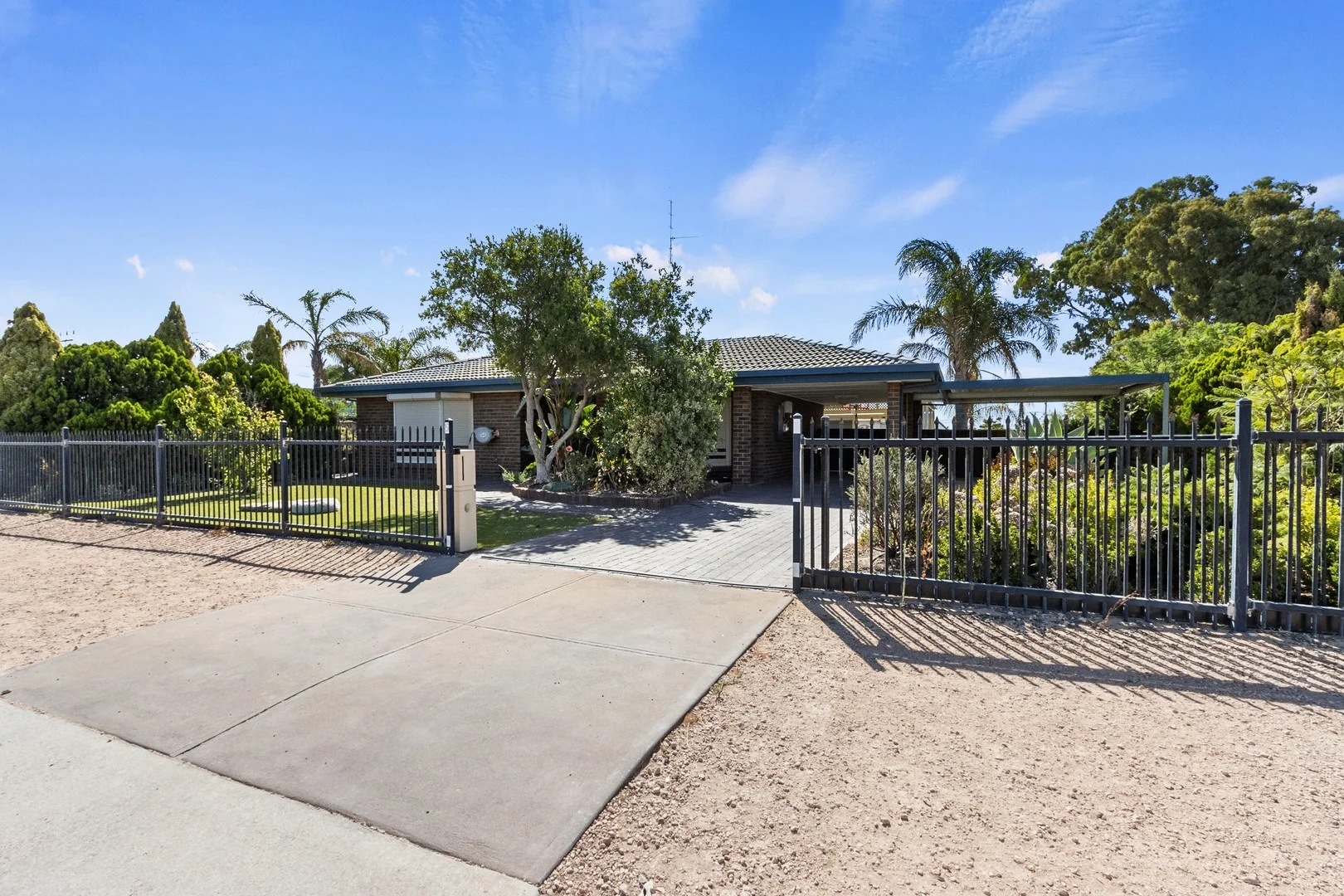SOLD - $650,000