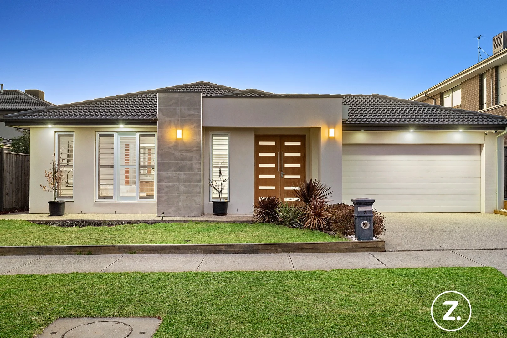 5 Kakadu Drive (1/22)