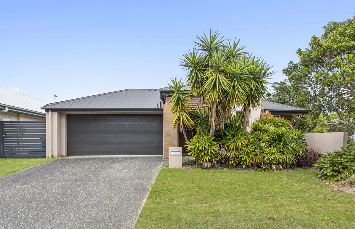 5 Leeside Place (1/1)