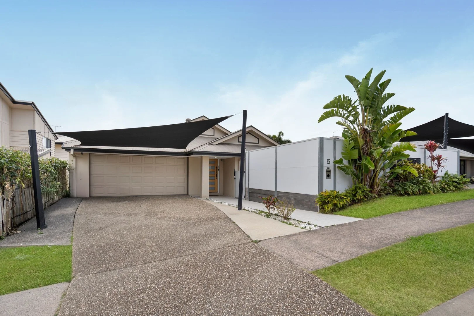 5 Lilyvale Crescent (1/23)