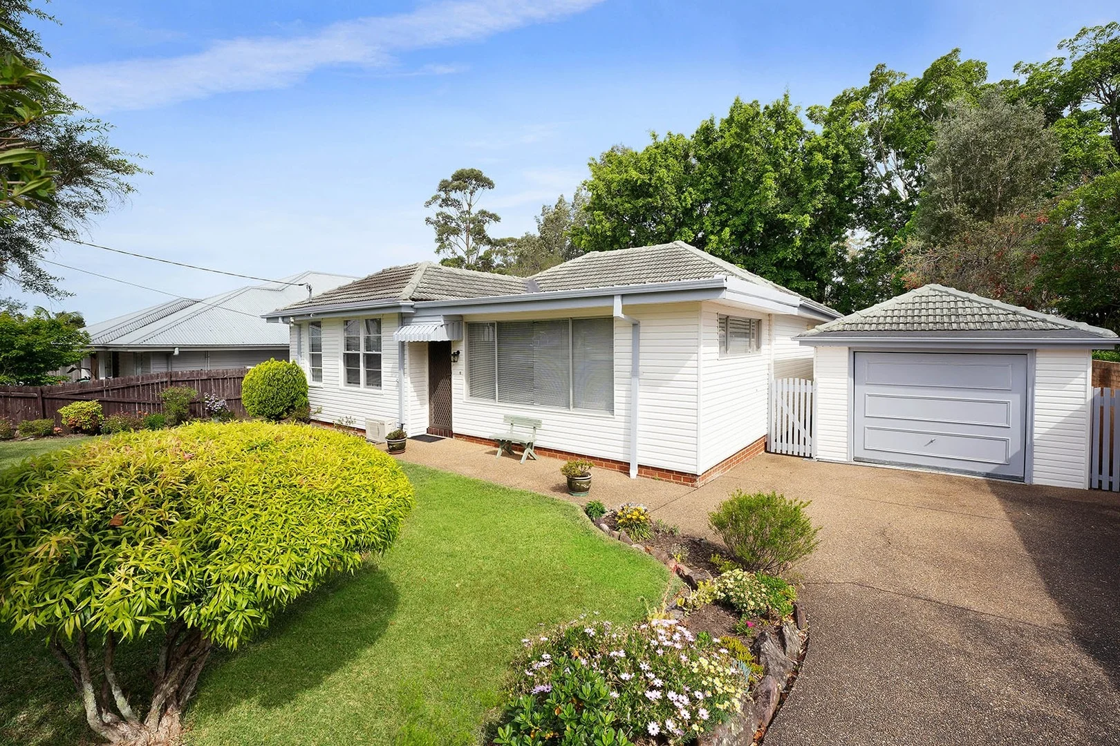 5 Lurnea Cres (1/9)