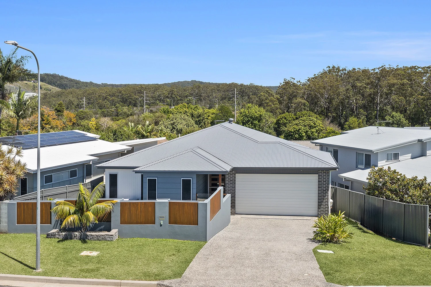 5 Moonee Creek Drive (1/18)