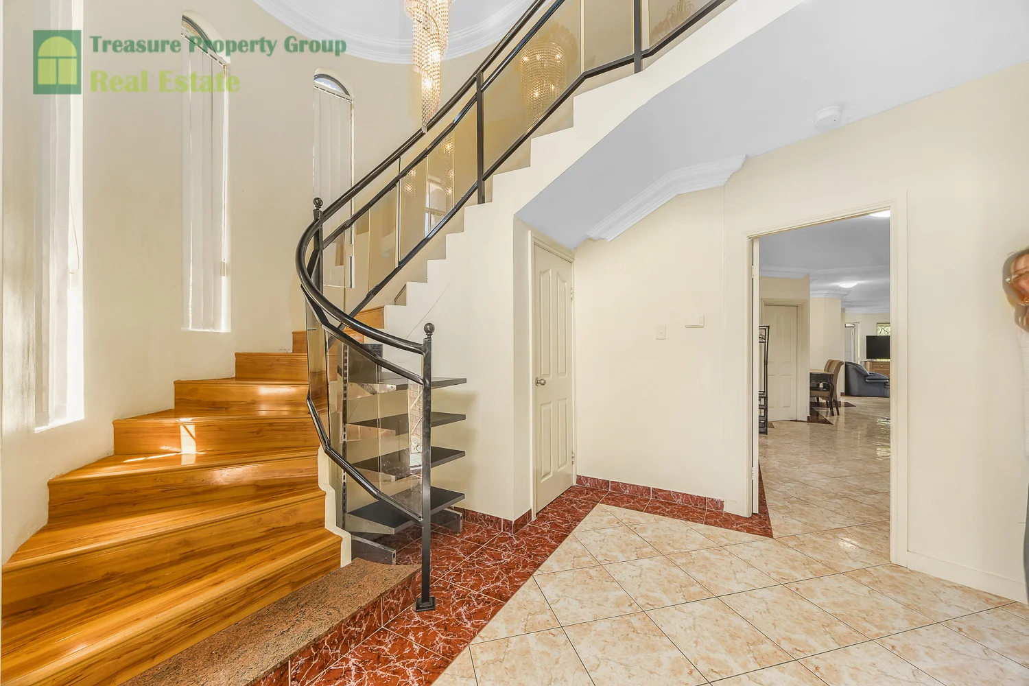 5 Orange St