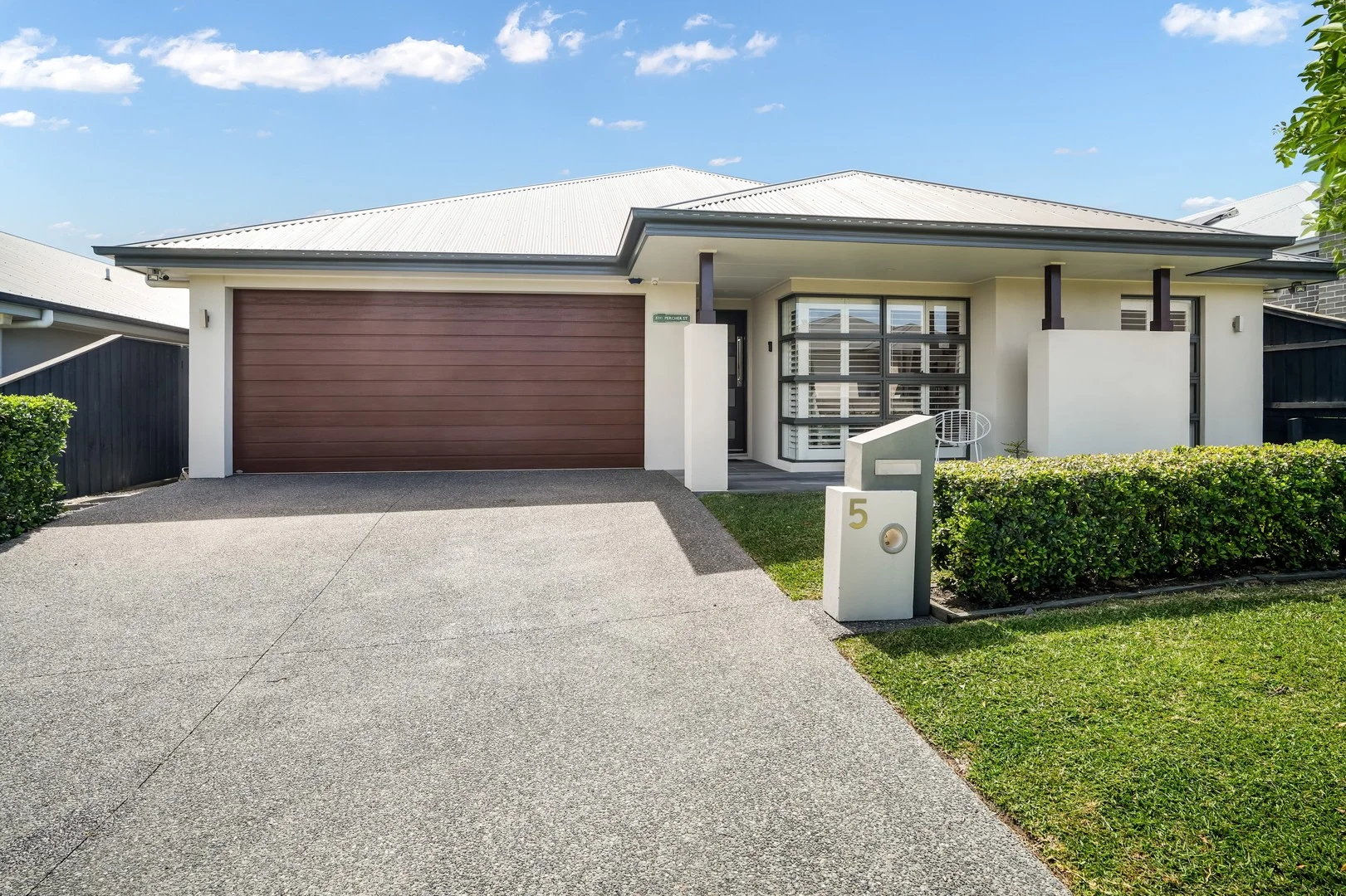 5 Percher Street (1/16)