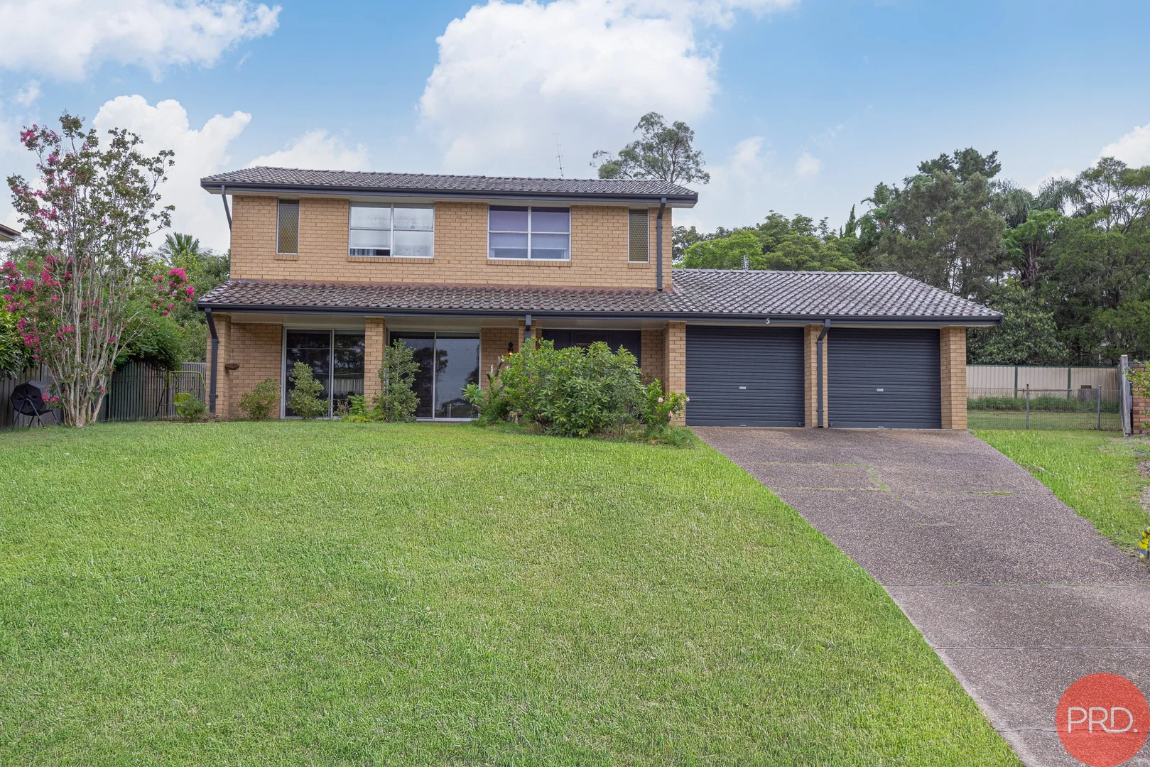 5 Somers Close (1/23)