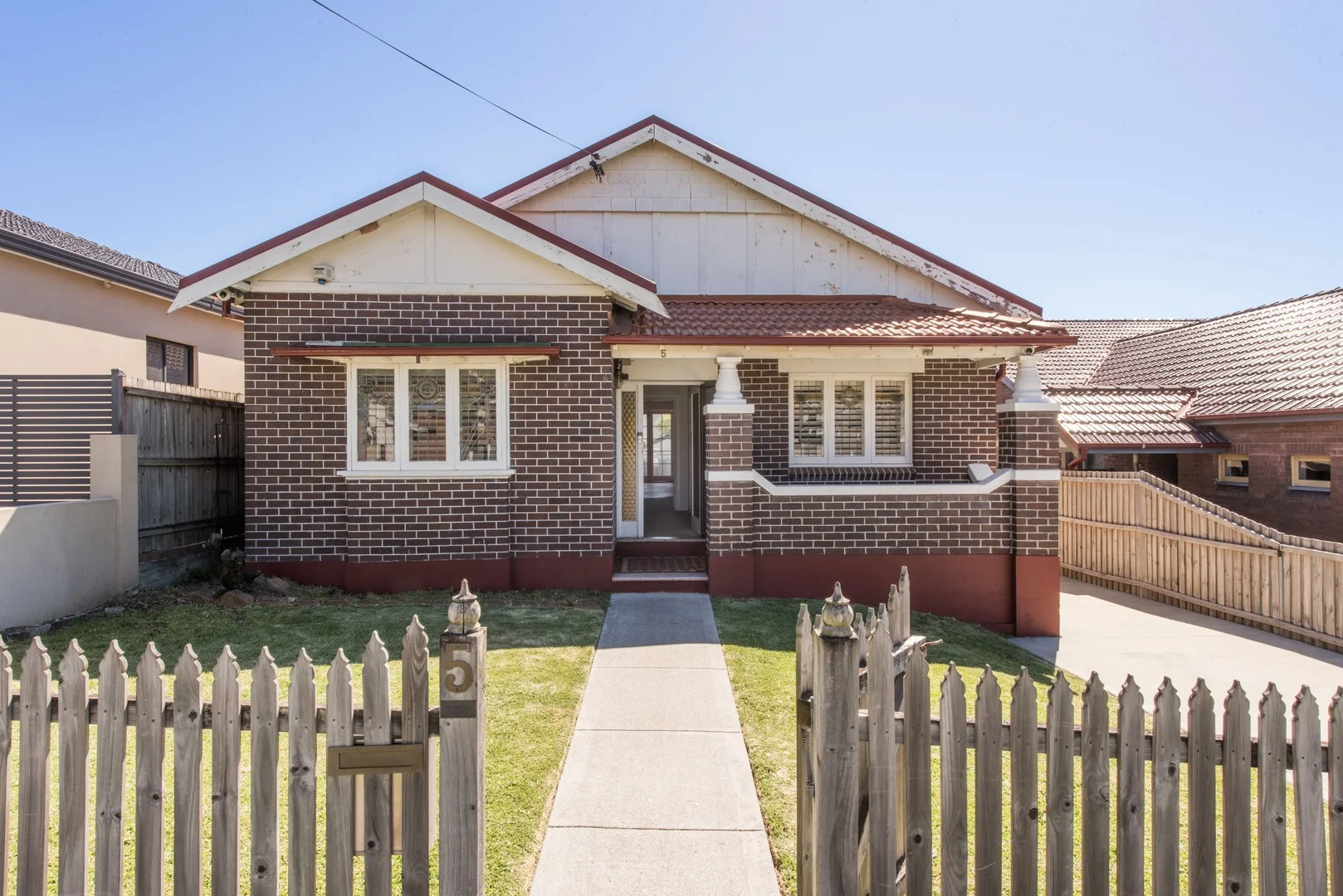 5 Summit Street (1/10)