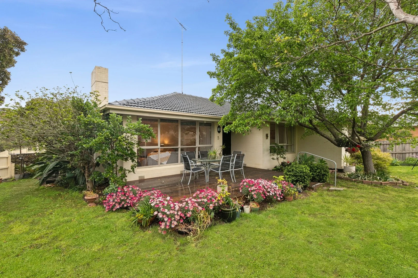 5 Thornbury Lane (1/1)