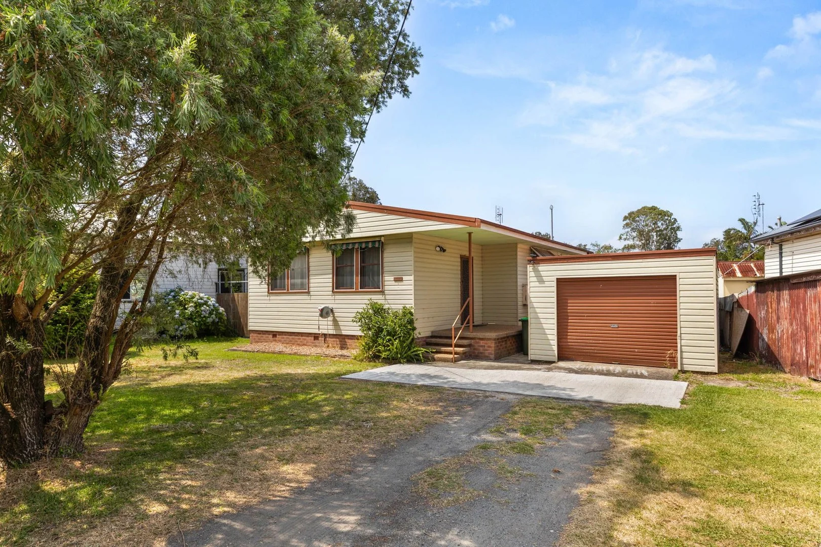 5 Venetia Avenue (1/1)