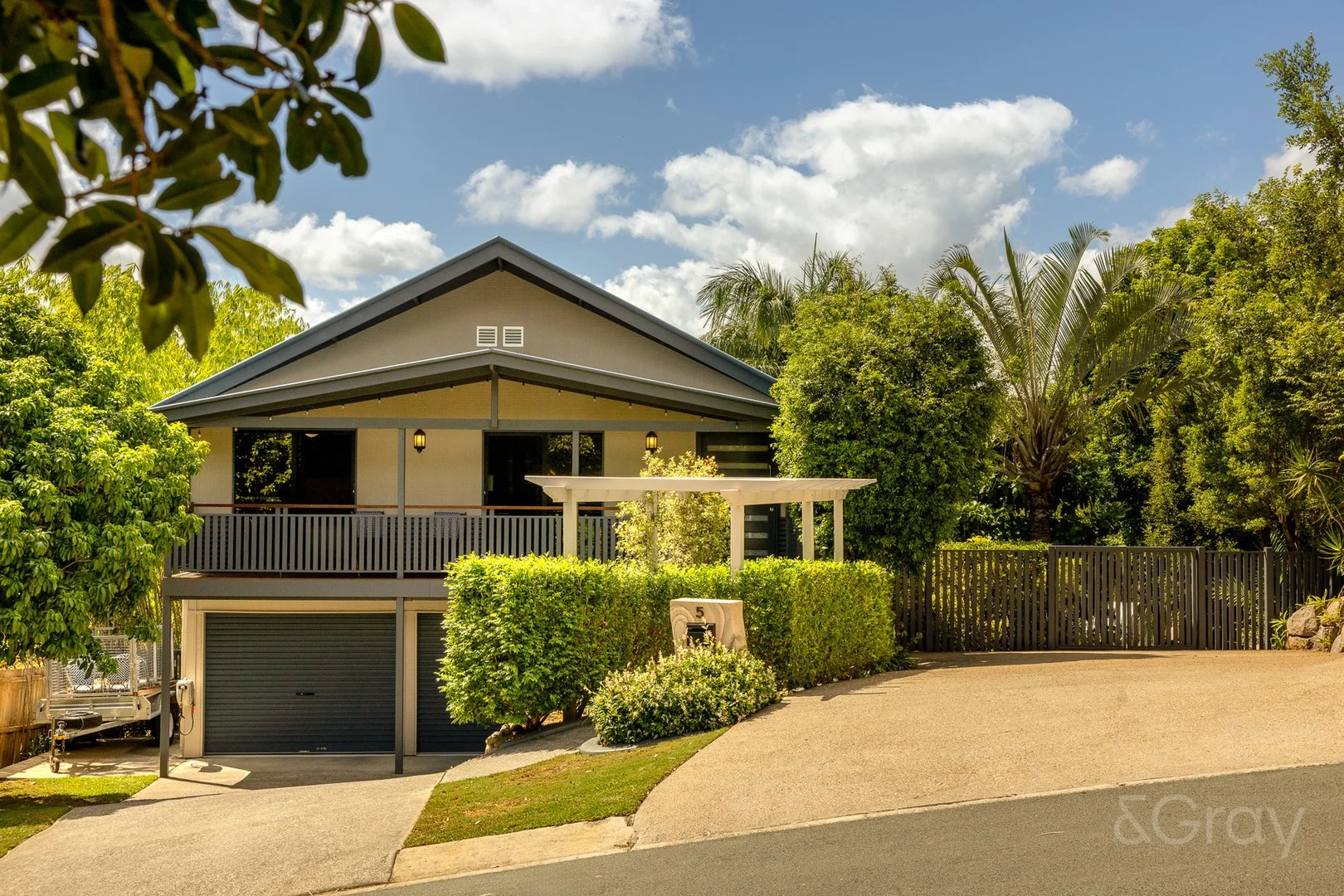 5 Woodgate Court (1/35)