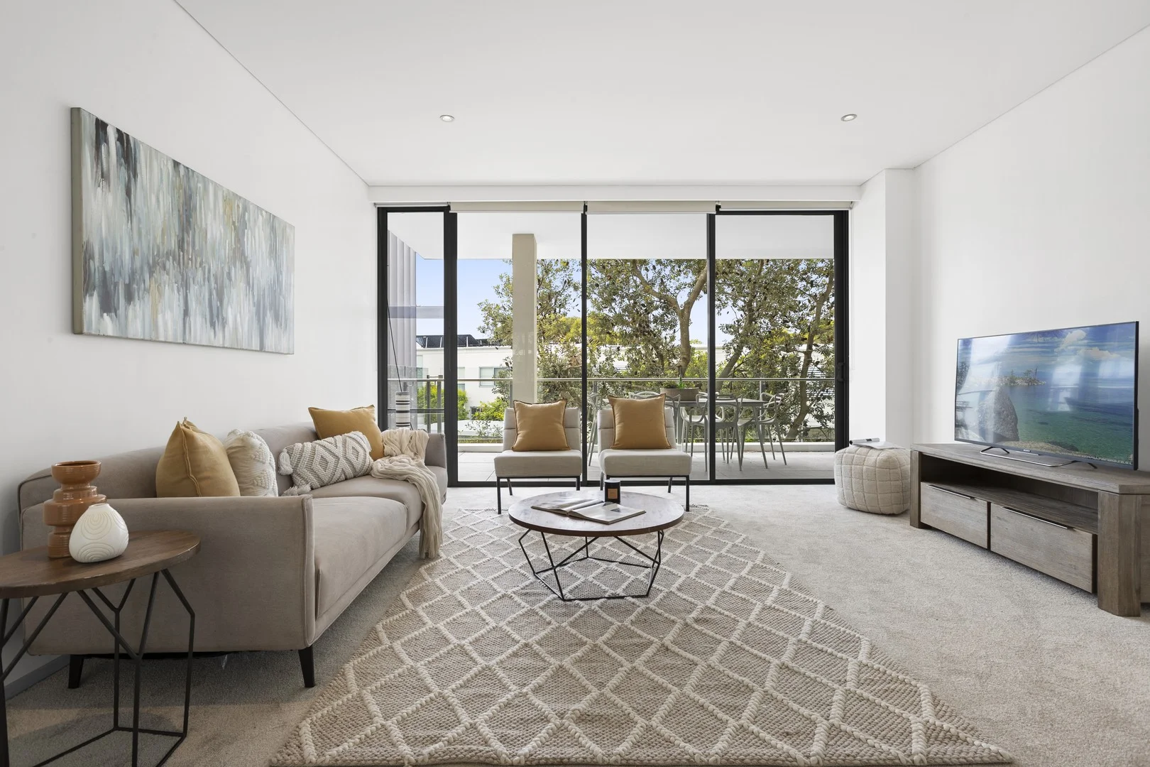 50/6 Millard Drive (1/19)