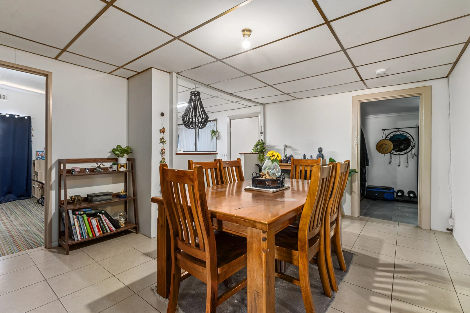 50 Olive Parade - Image 4
