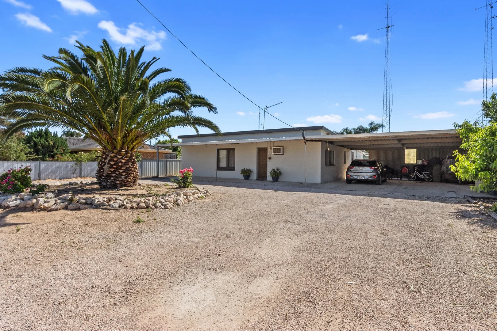 SOLD - $415,000