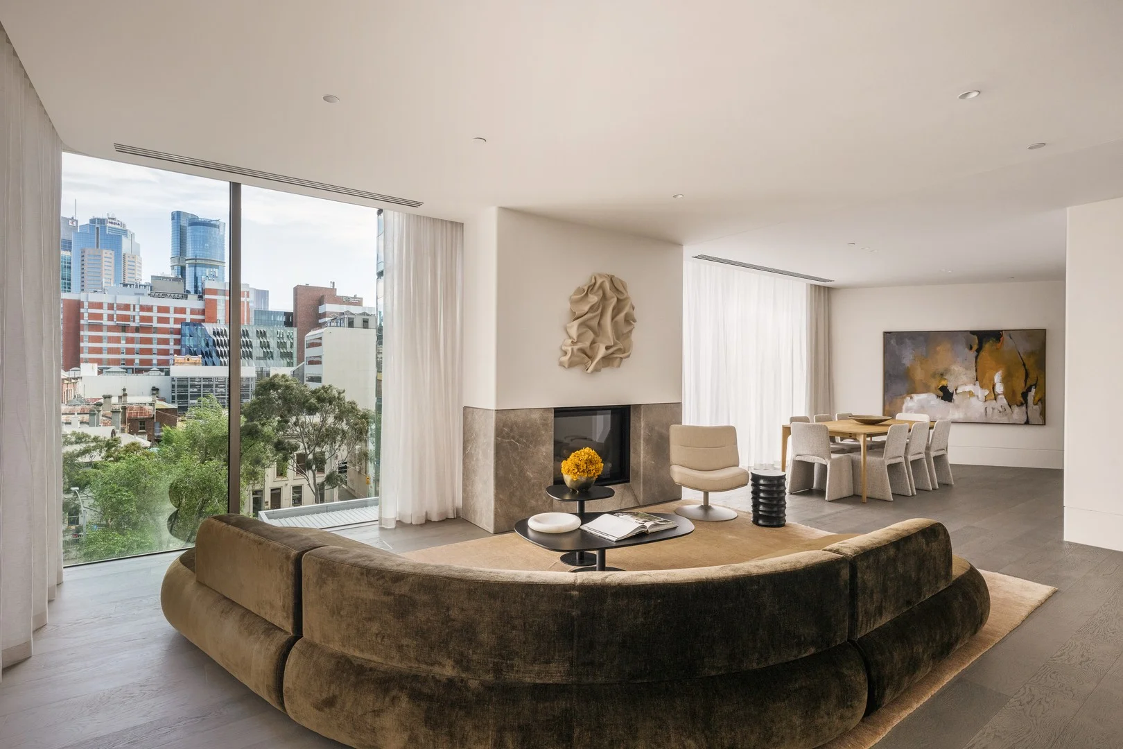 503/370 Albert Street (1/13)
