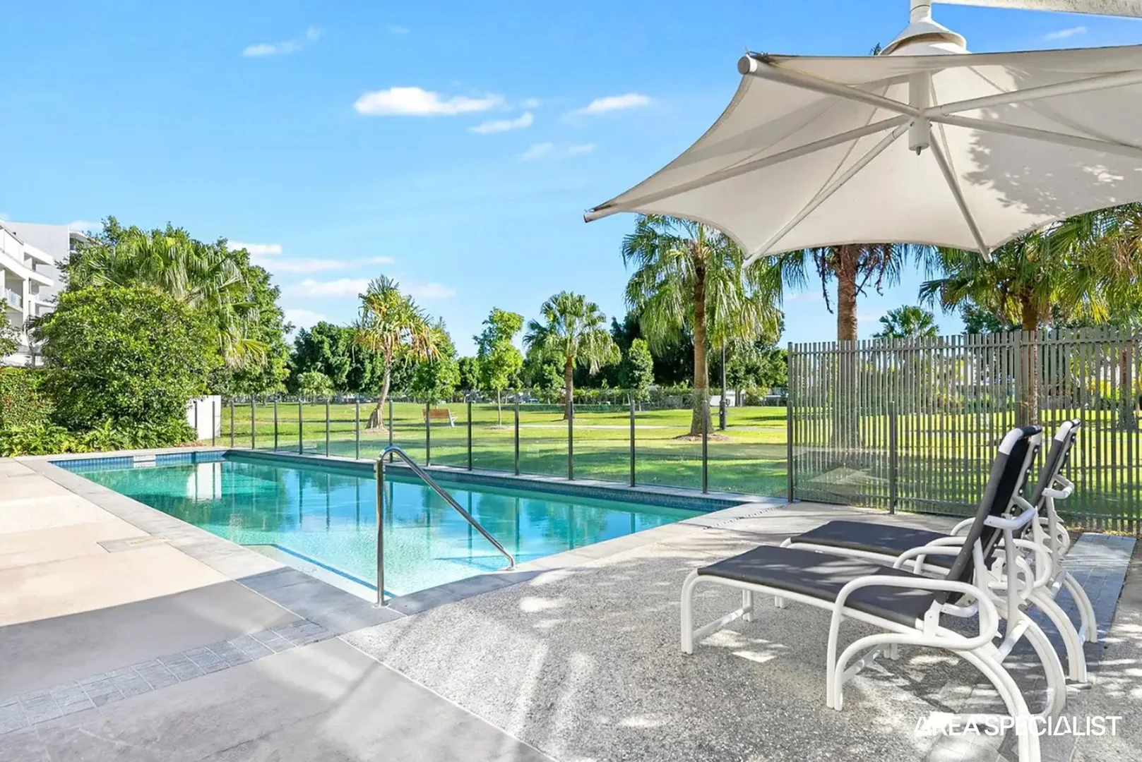 503/41 Harbour Town Drive (1/28)