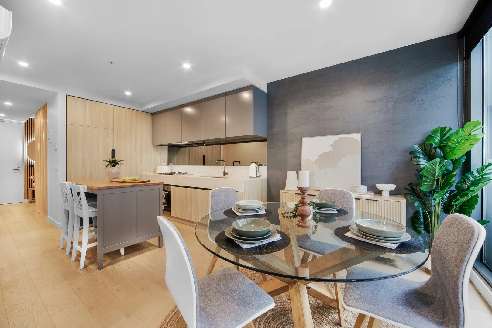 503/48 Claremont Street (1/1)
