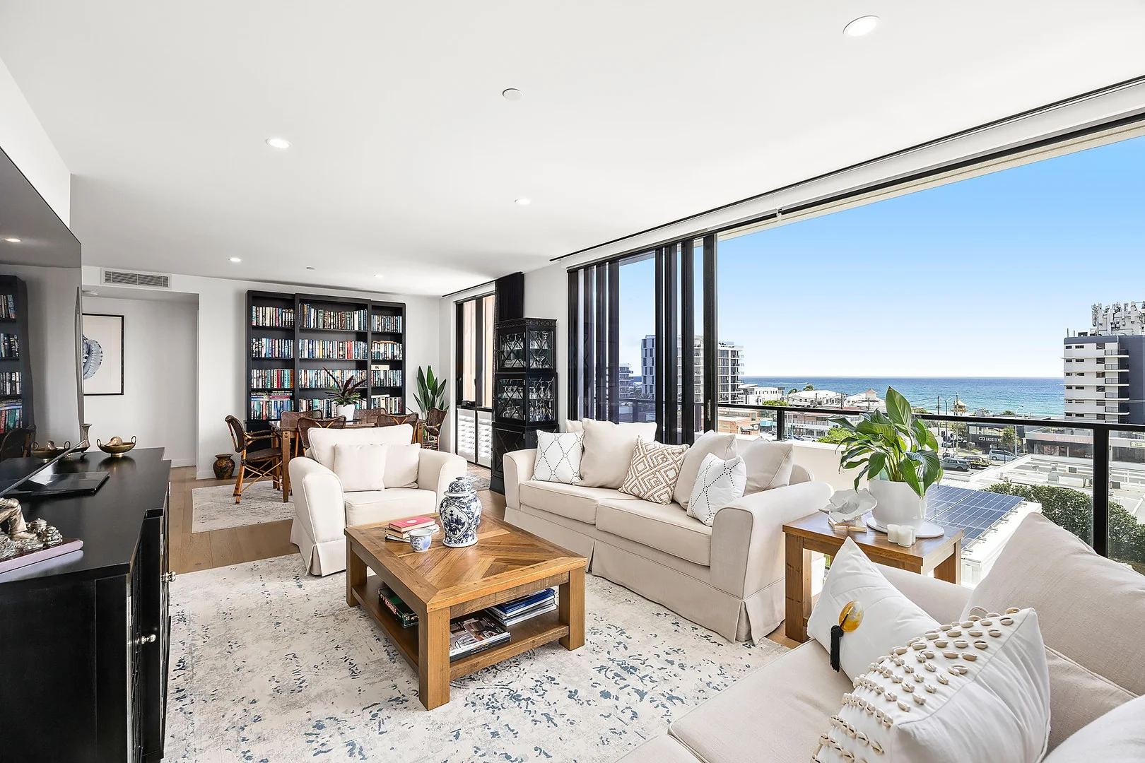 504/16 Seventh Avenue (1/20)