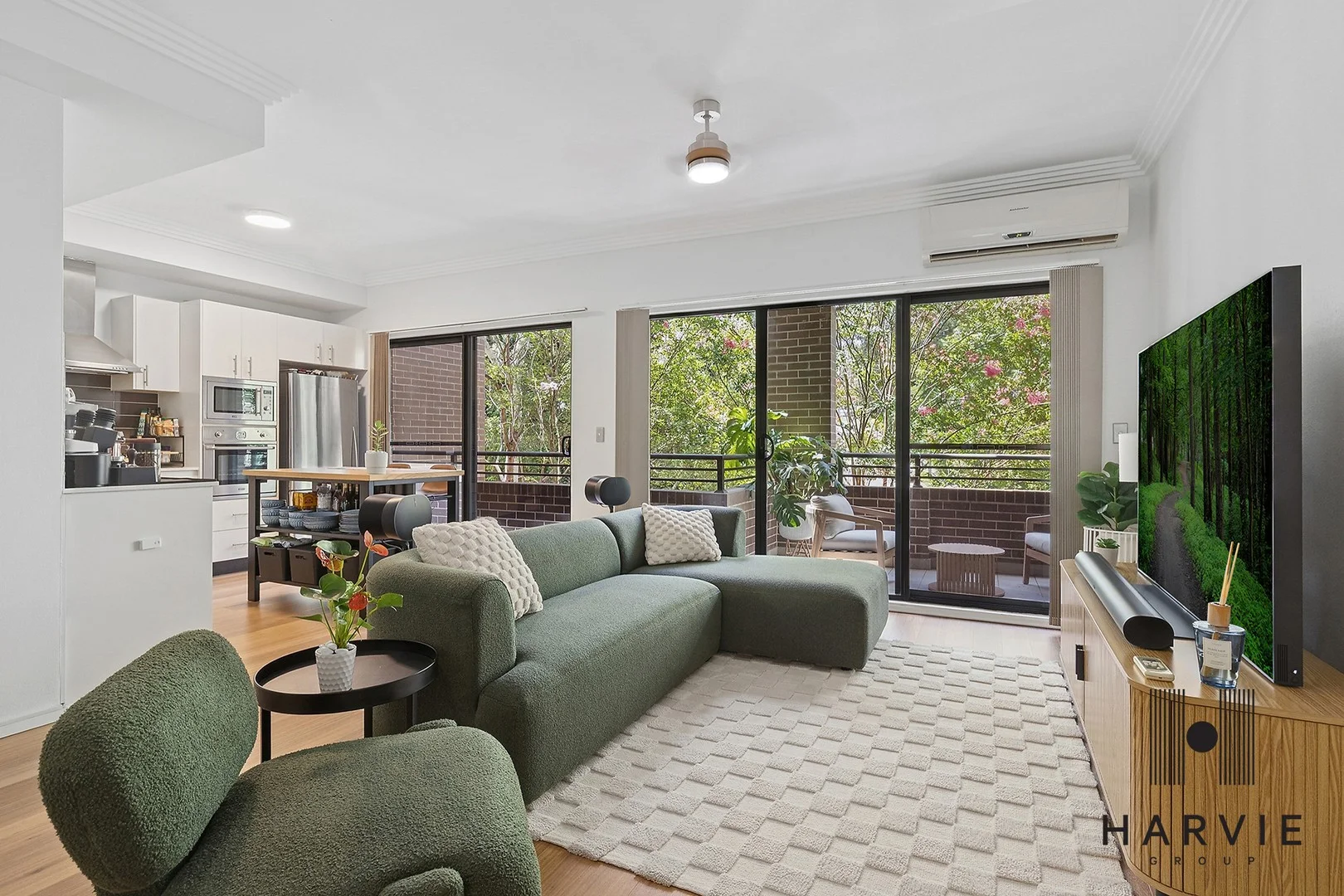 504/3-5 Clydesdale Place (1/8)