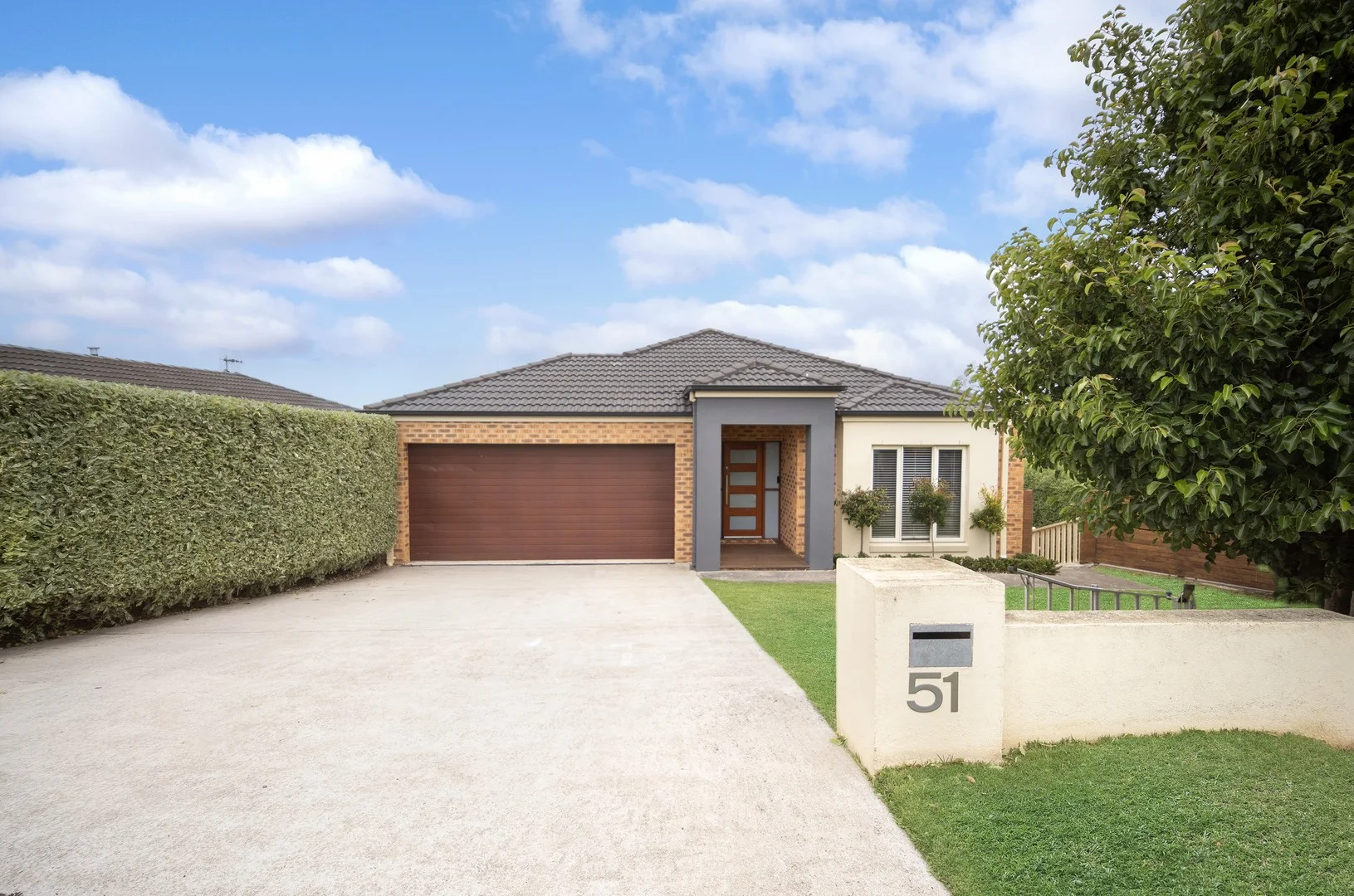 51 Adriana Crescent (1/1)