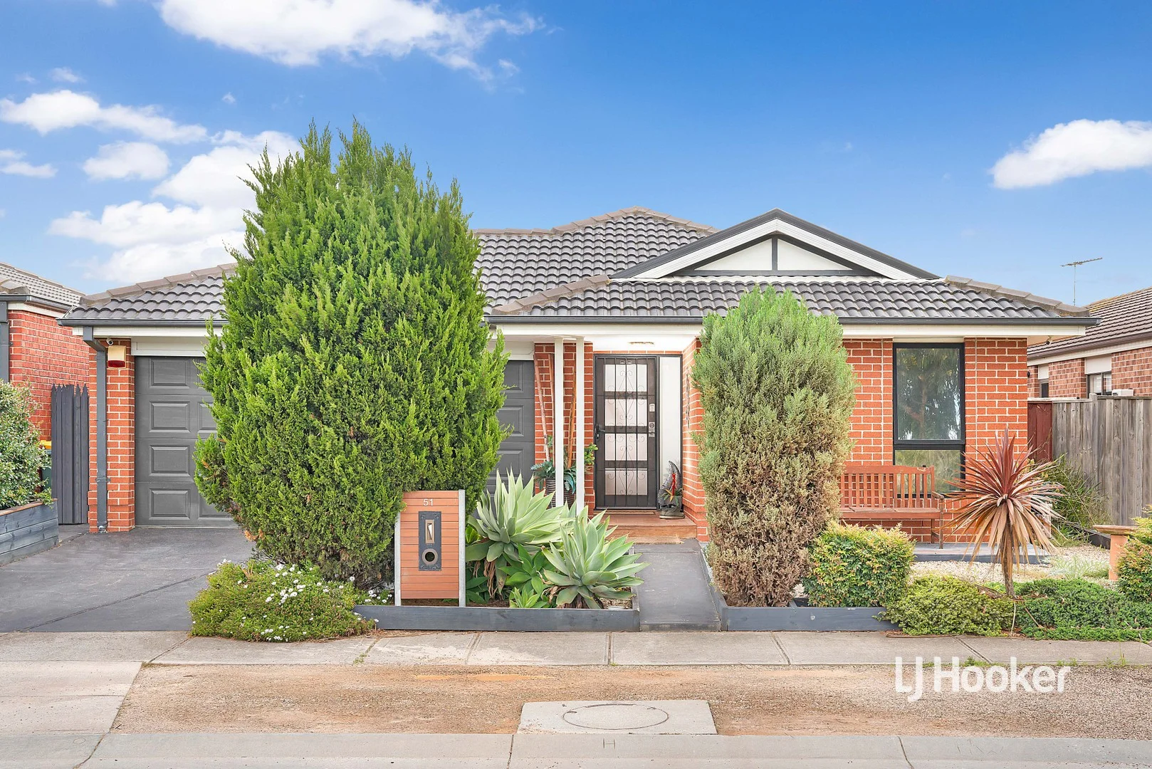 51 Denman Drive (1/20)