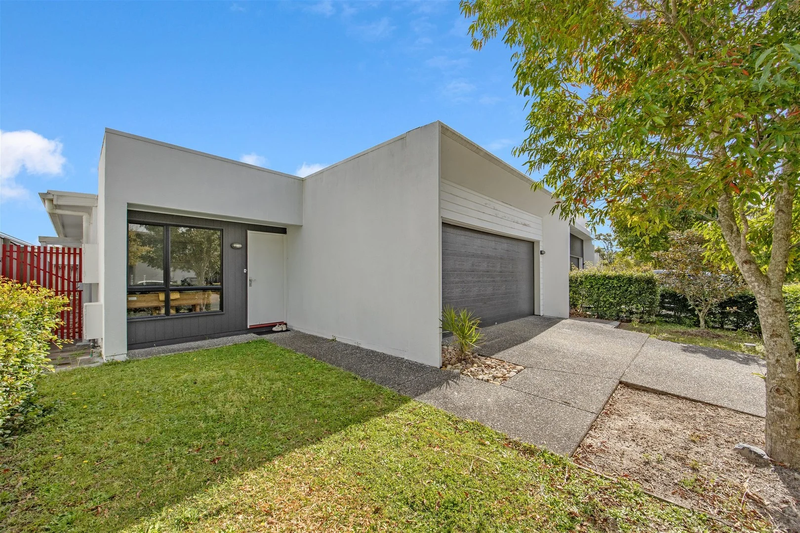 51 Hill Drive (1/9)