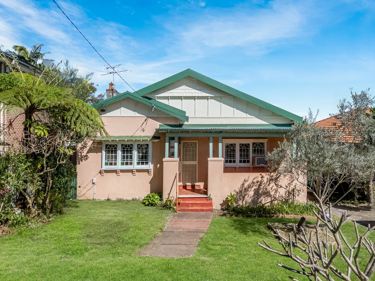 51 Villiers Avenue (1/8)