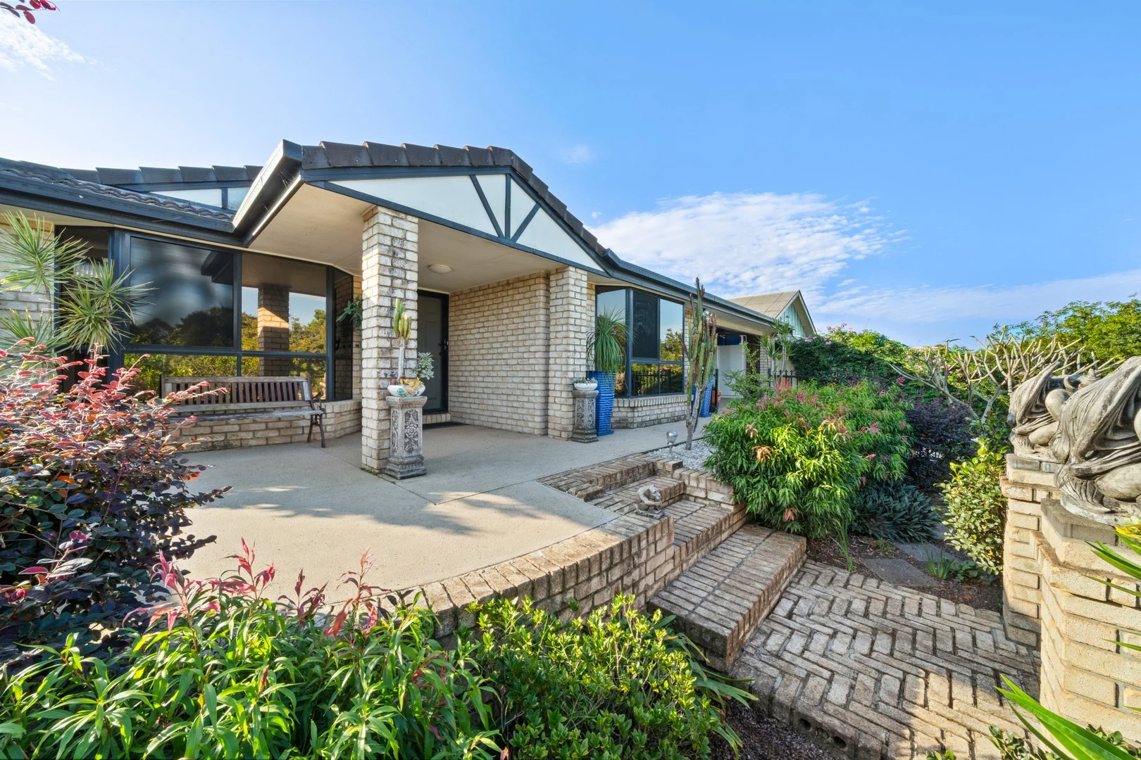 52 Abelia Street (1/1)