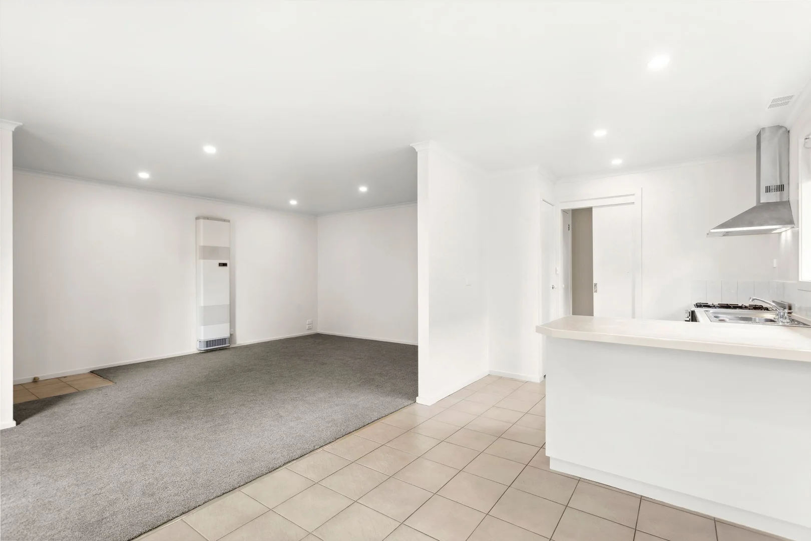 52 Caroline Chisholm Drive - Image 4