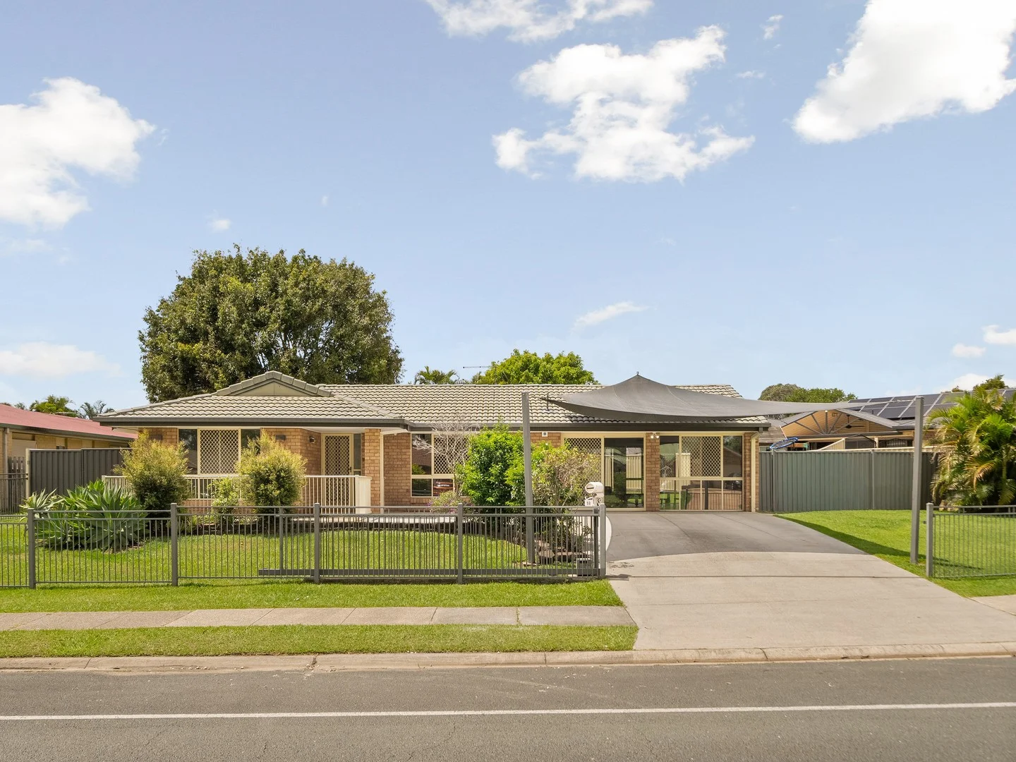 52 Hickory Drive (1/24)