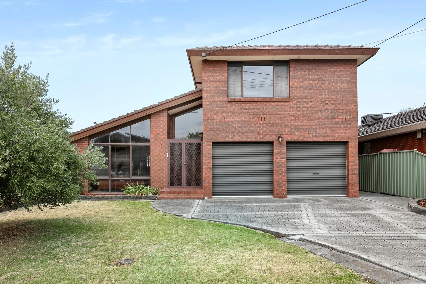52 Swan Street (1/1)